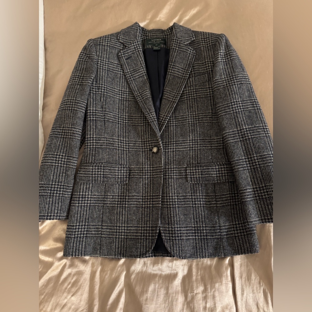Lauren Ralph Lauren Gray Sport Coat with Classic Plaid Design